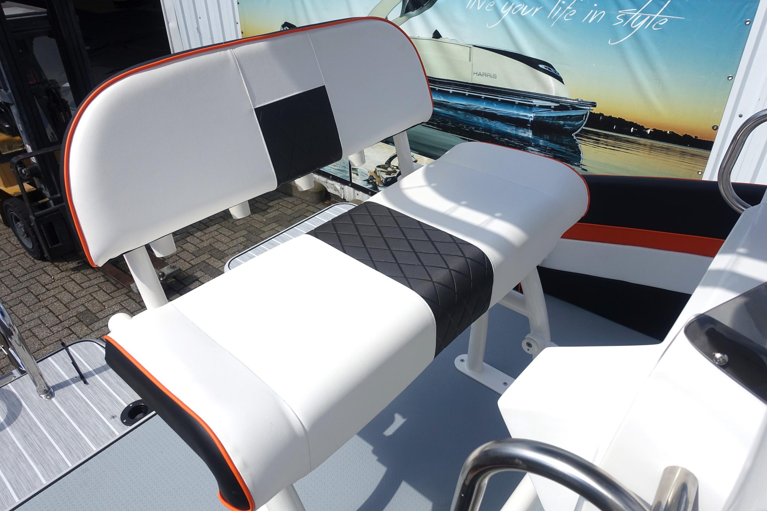 T.top Funcruiser 8.2 Verado 300 Pontoonboot — foto 27 van 42