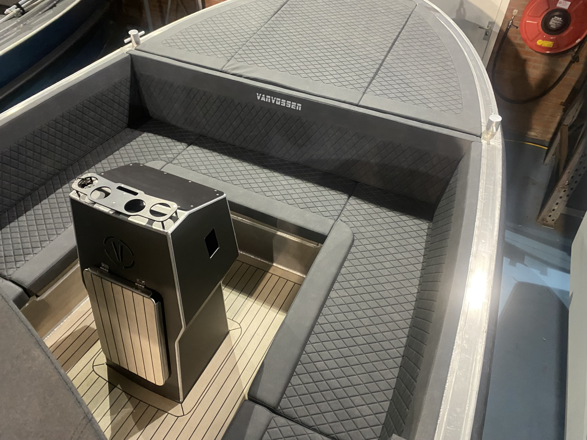 Van Vossen Sloep 777 (cabin) met Honda 150 pk — foto 8 van 10
