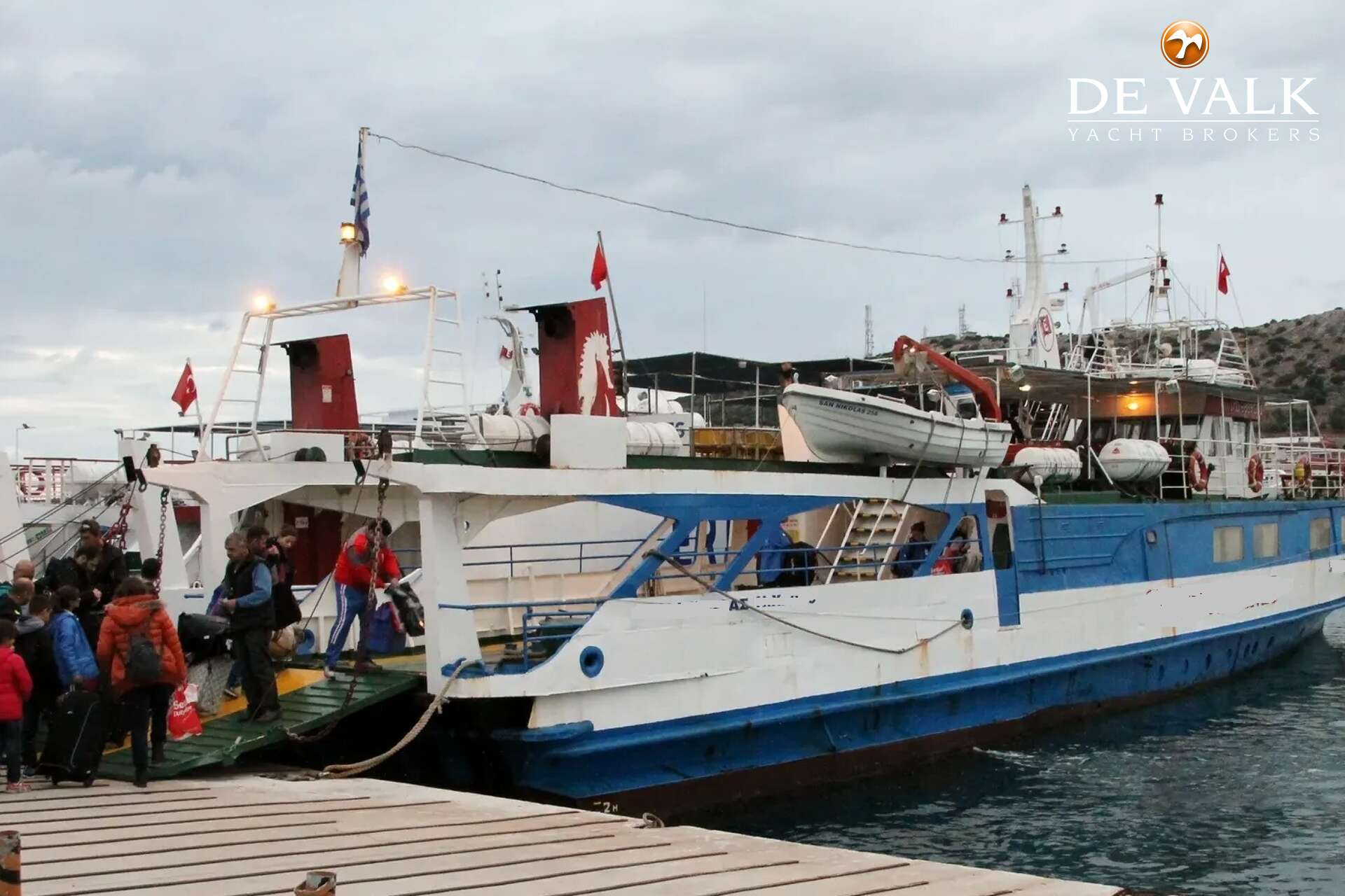 Day Passengers Ship Alexander Green 80 — foto 3 van 9