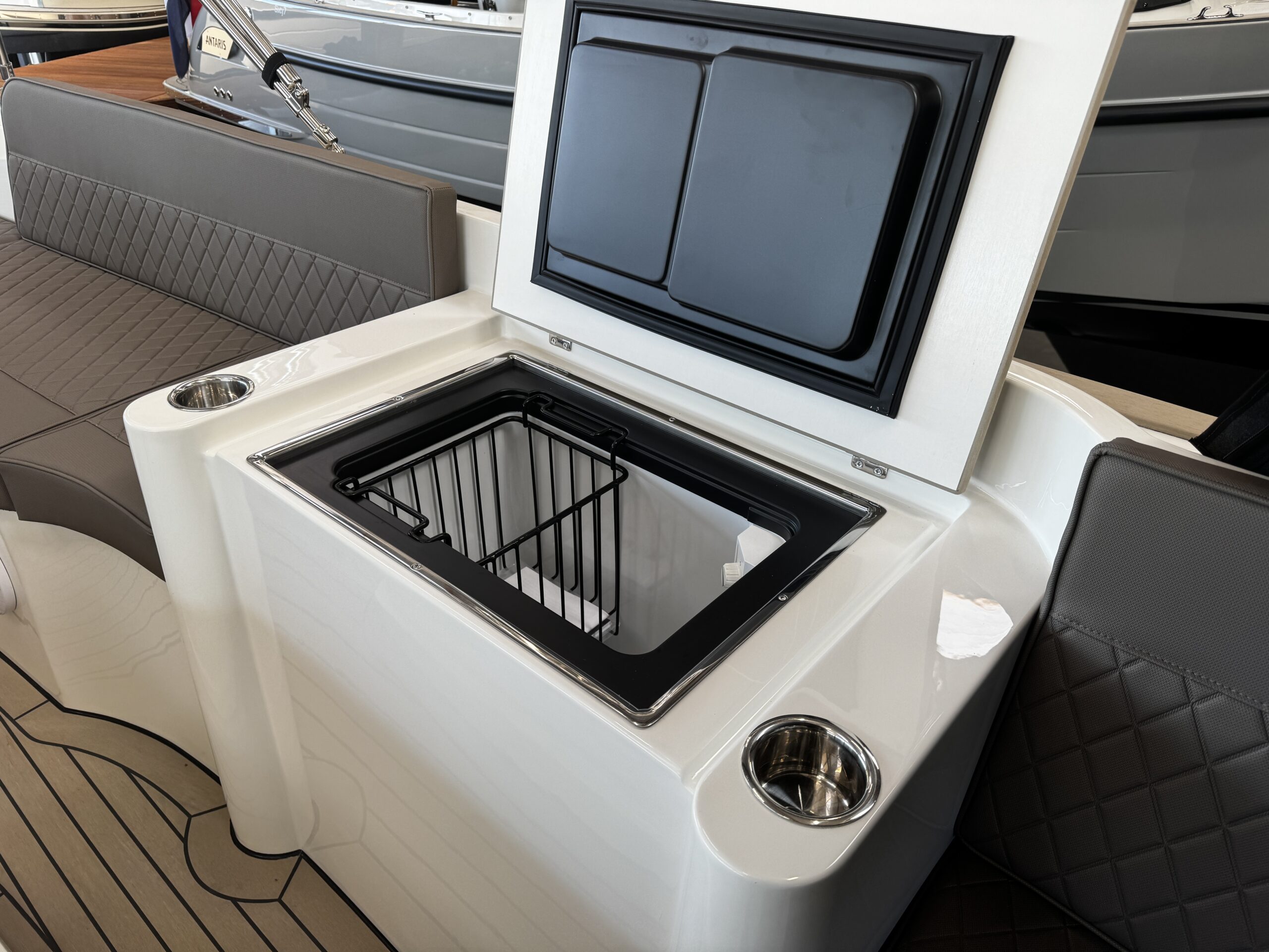 Antaris Sixty7 (op voorraad) — foto 11 van 14