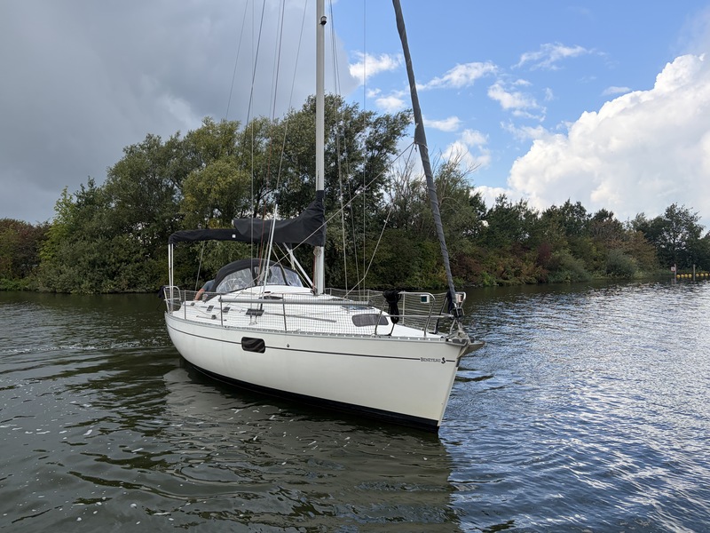 Beneteau Oceanis 321 — foto 48 van 48