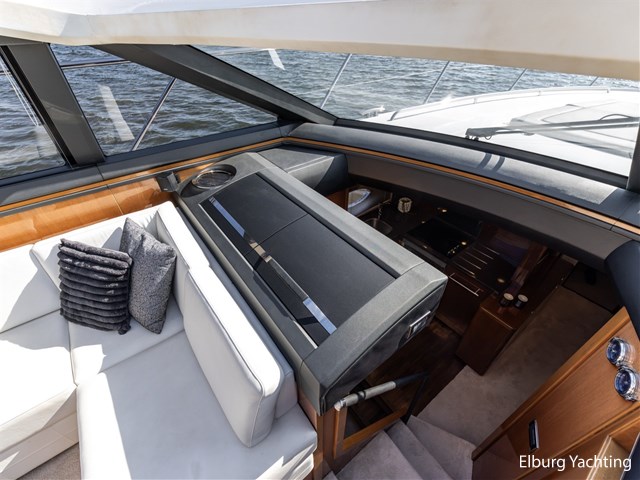 Princess V62 — foto 17 van 88