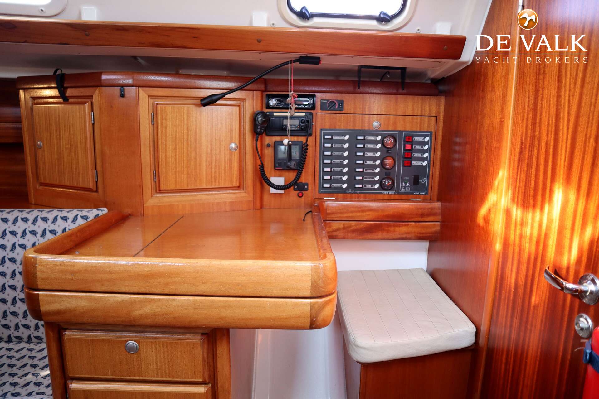 Dufour 35 Classic — foto 22 van 38