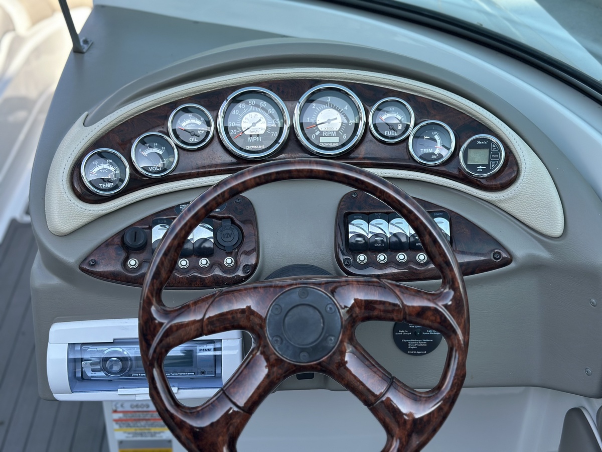 Crownline E6 — foto 4 van 22