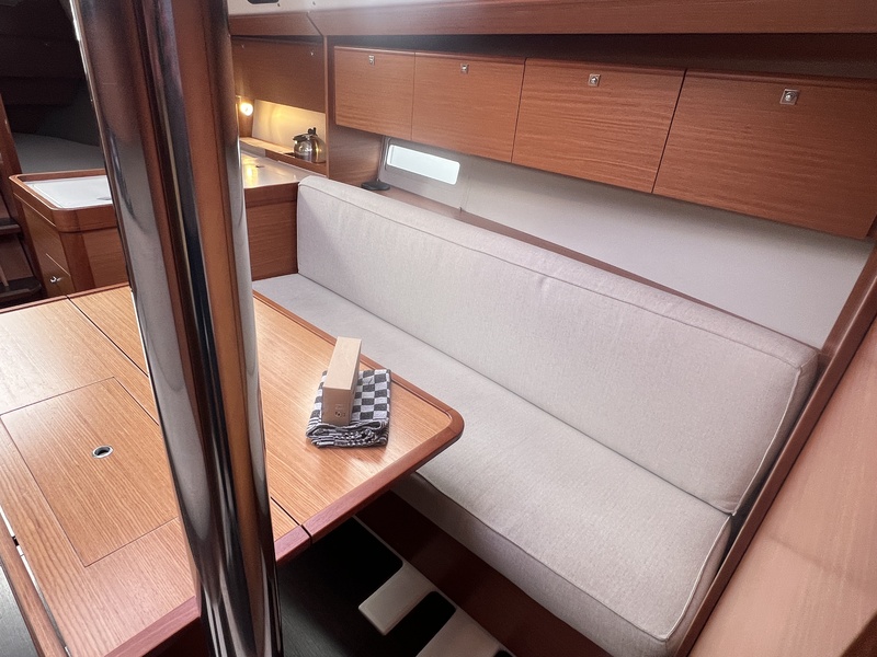 Dufour 360 GL — foto 10 van 45