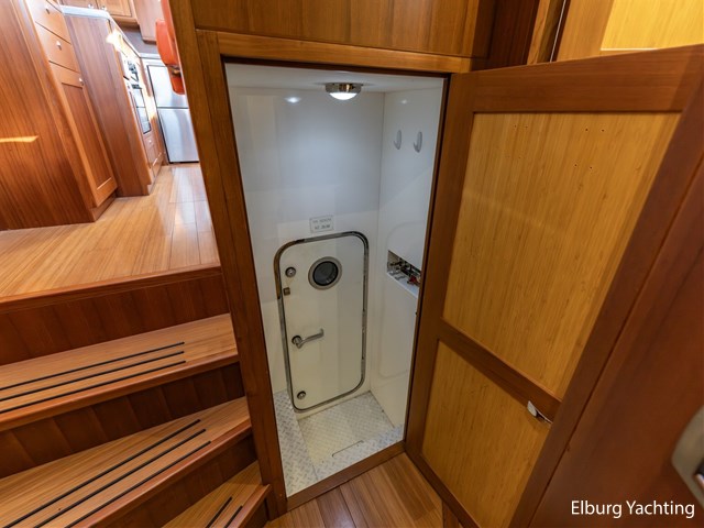 Trader 42 - Cabrio — foto 50 van 76