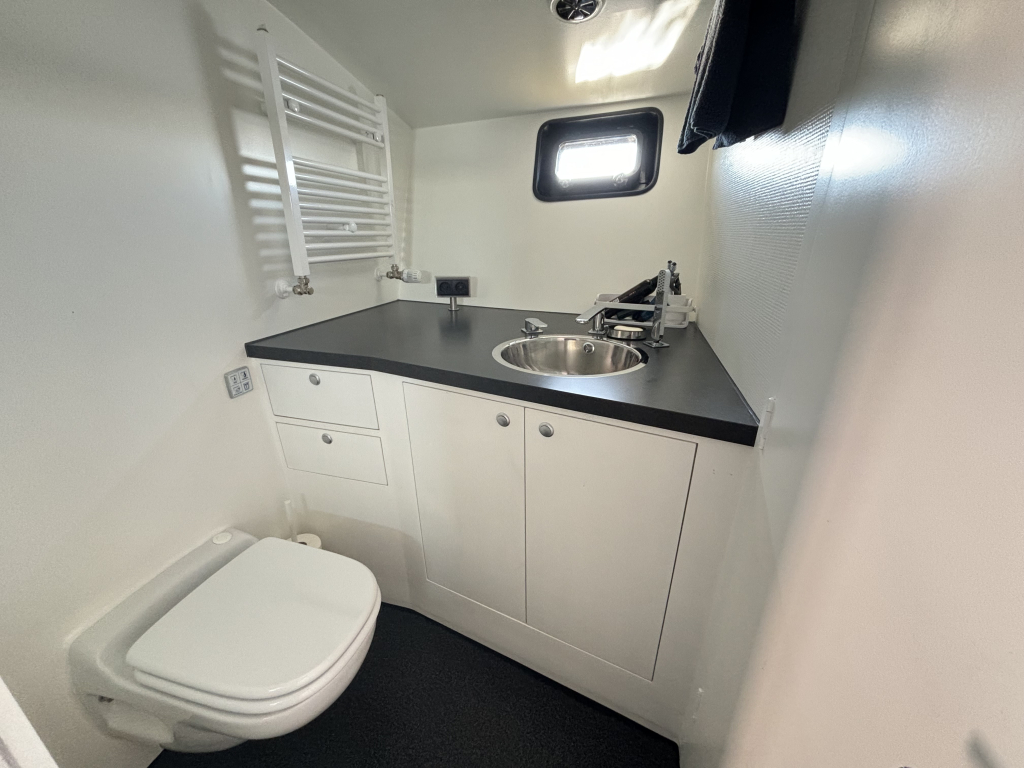 Striker 44 — foto 21 van 28