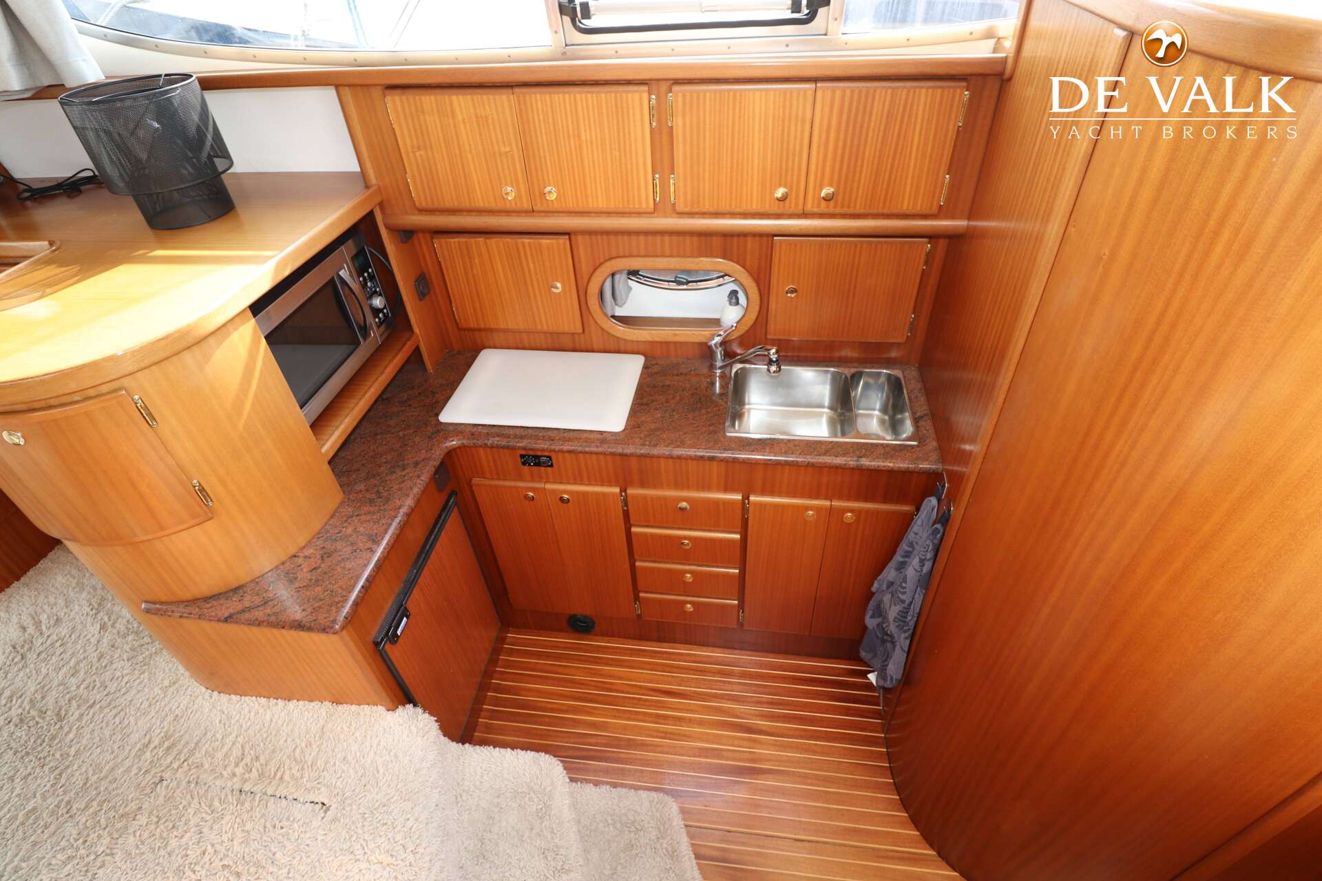 Galeon380 Fly