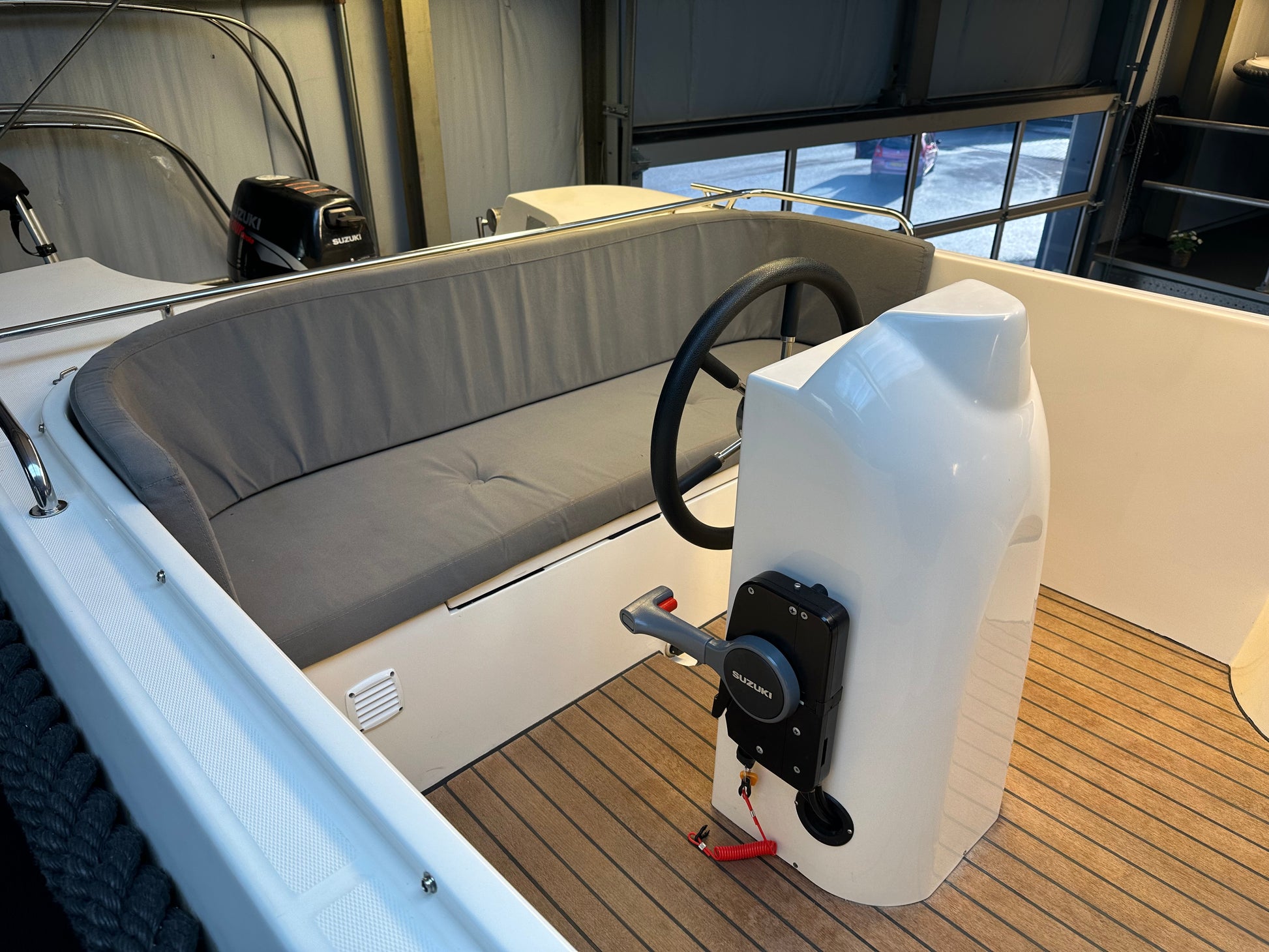 Lago Amore 510 inclusief Suzuki 9.9 buitenboordmotor — foto 9 van 12
