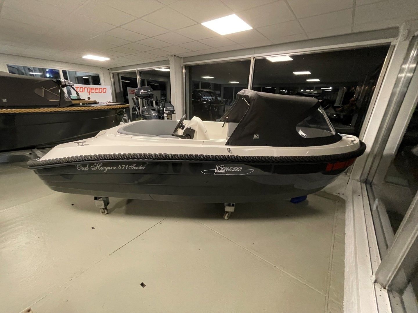 Oud Huijzer 471 Tender Basic — foto 4 van 12