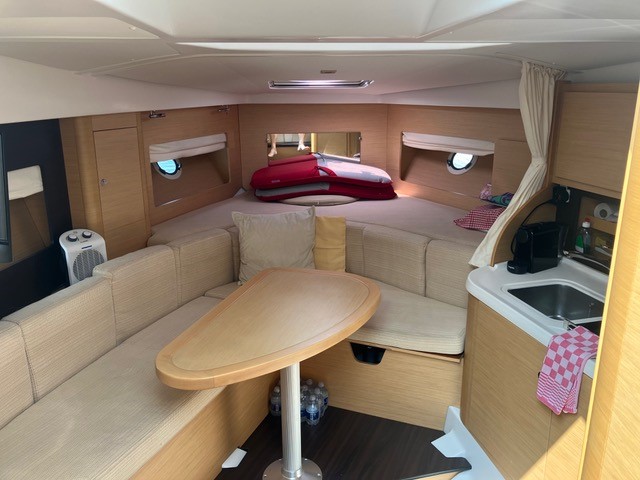 Beneteau Monte Carlo 32 — foto 20 van 22