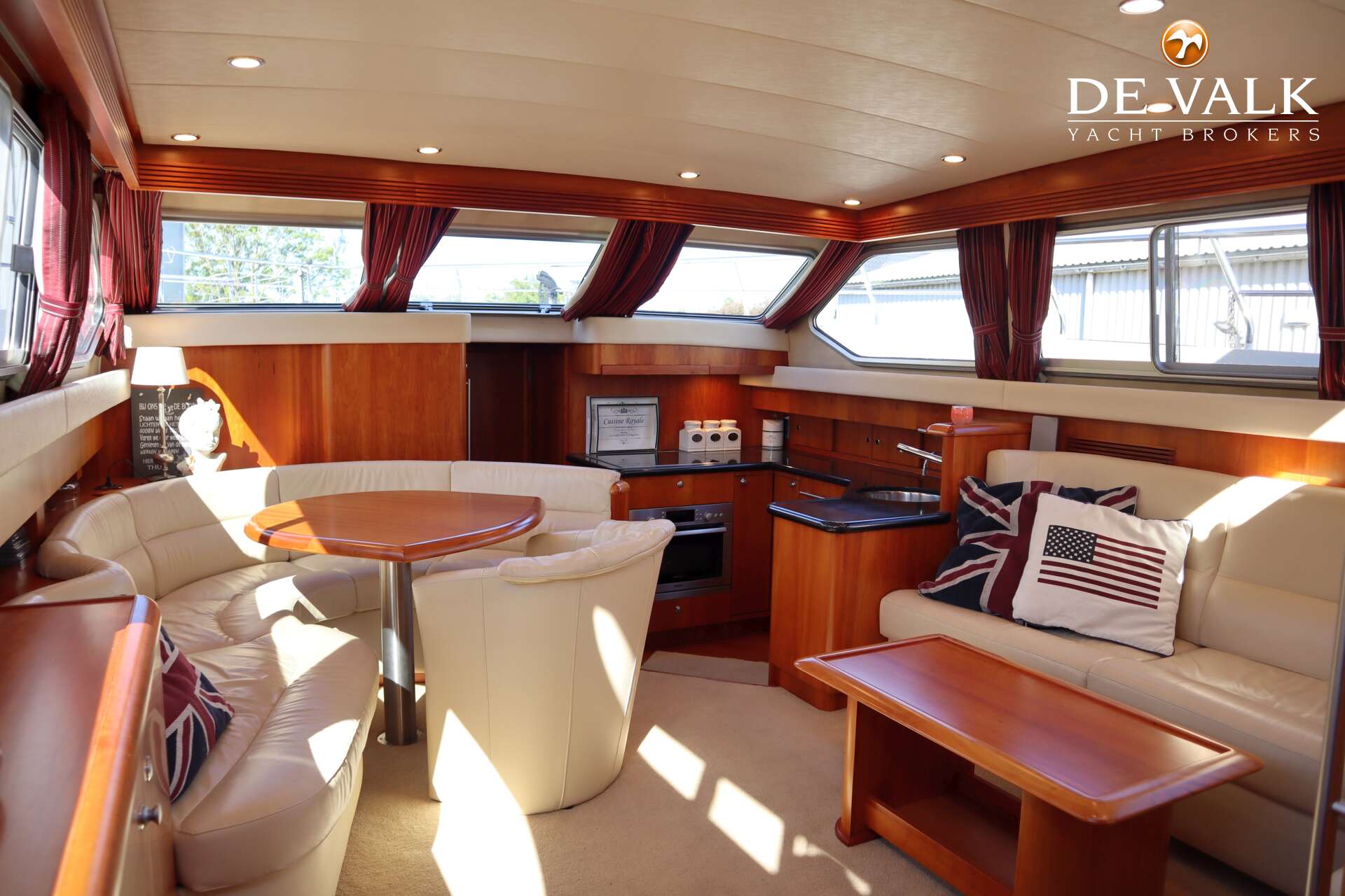 Van der Valk Continental 15.50 FR — foto 25 van 42