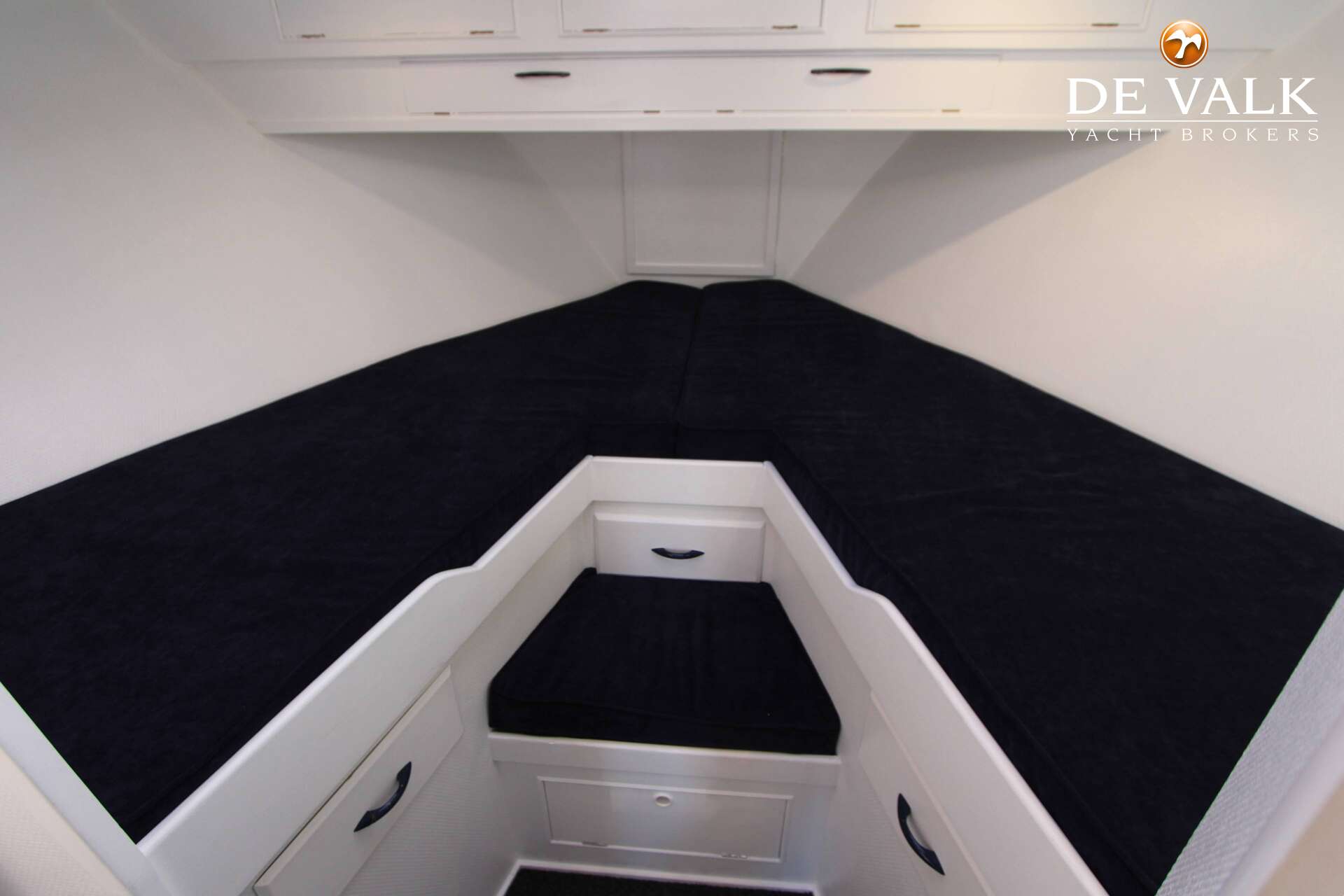 Striker 44 — foto 26 van 32