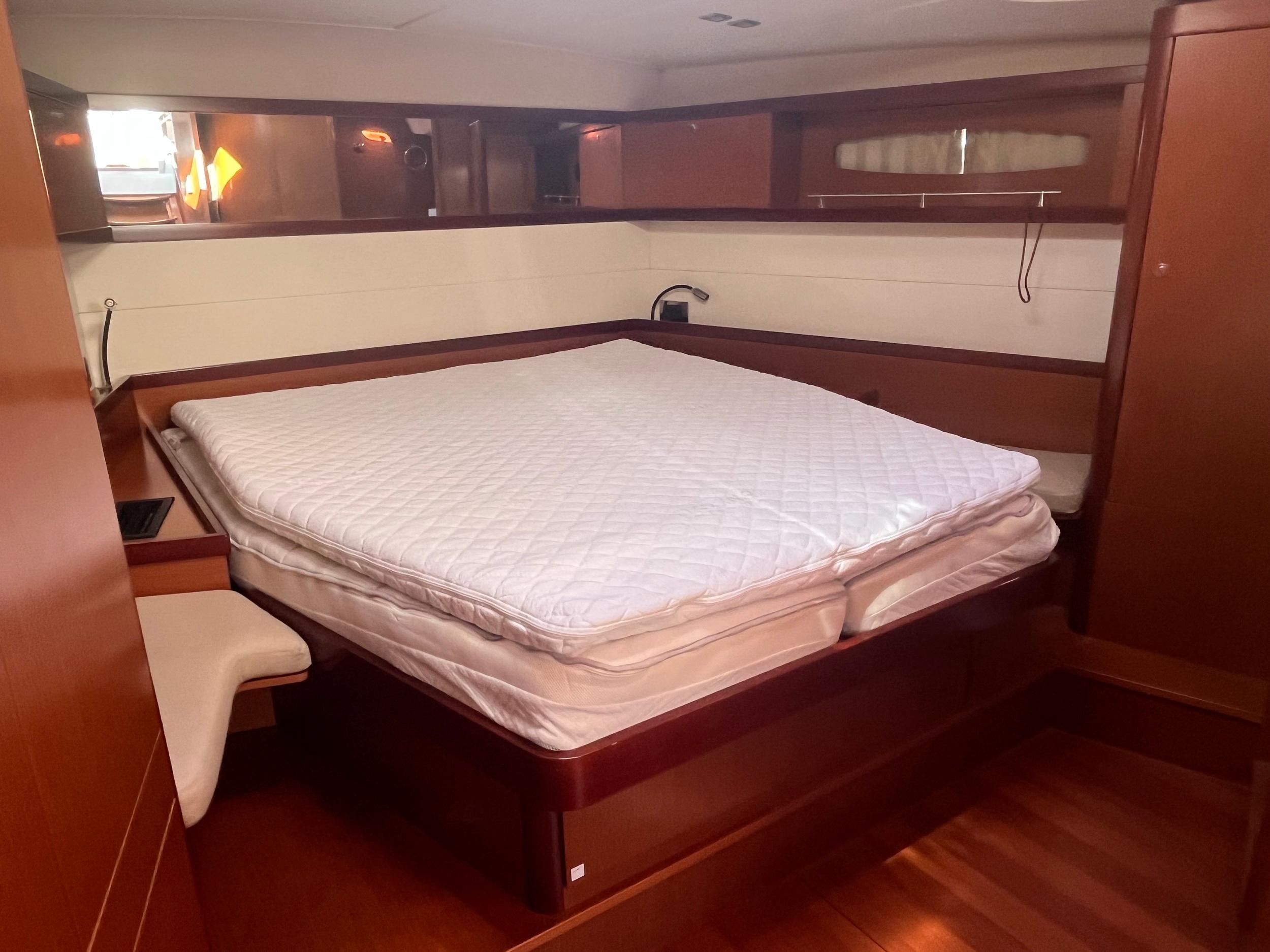 Beneteau Oceanis 58 — foto 12 van 30