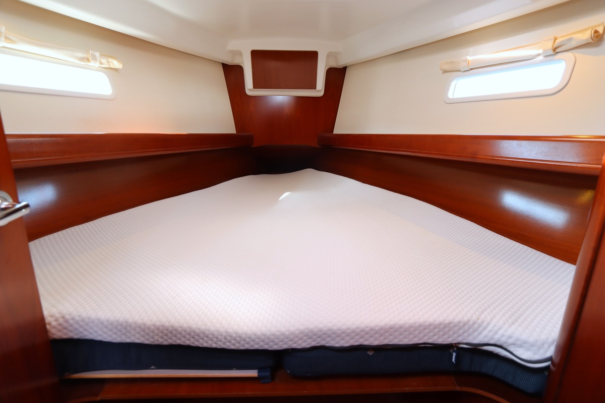 BENETEAU OCEANIS CLIPPER 373 — foto 24 van 48
