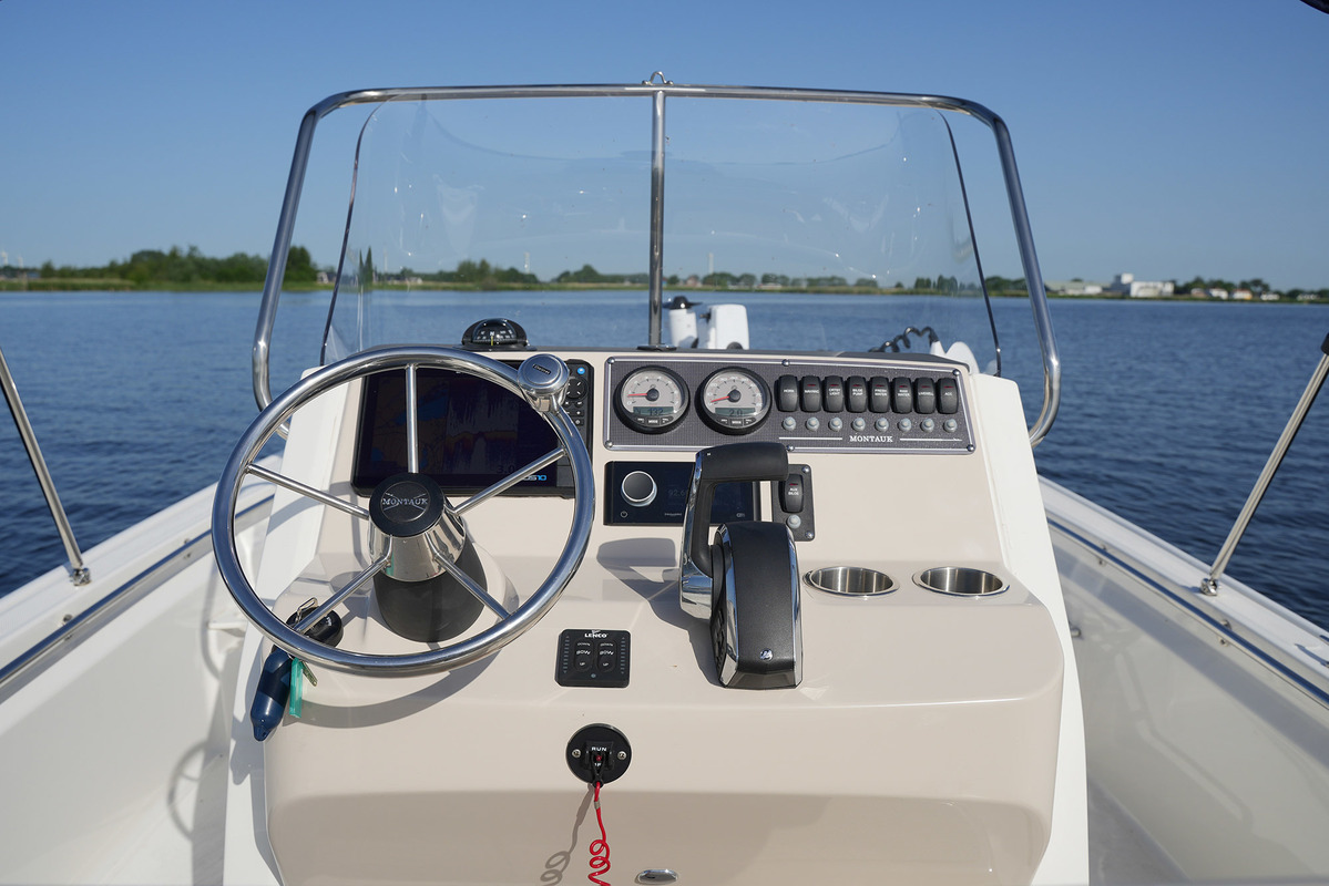 Boston Whaler 210 Montauk — foto 12 van 50