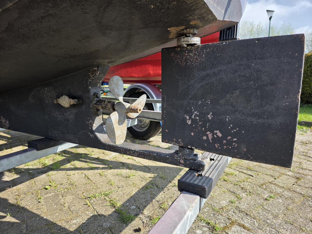 Stalen vlet / sloep — foto 16 van 17