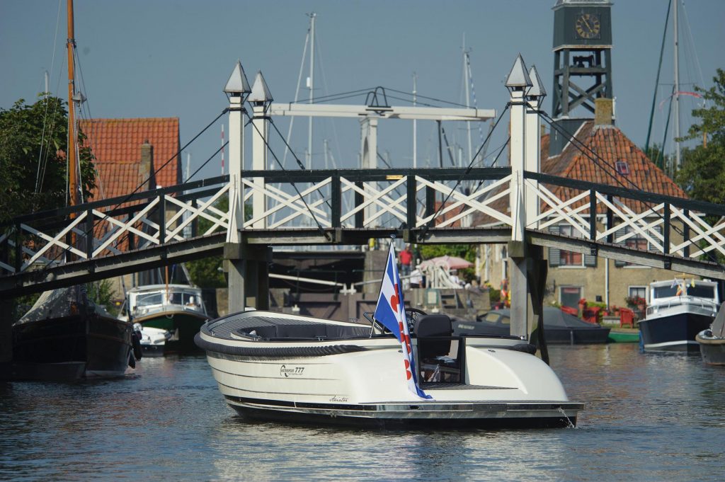 Waterspoor 777 Aviator & PROEFVAARTDAGEN