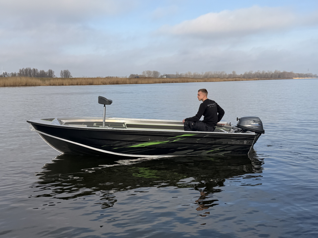 Kerman 428 visboot | Nieuw | gratis 3M wrap! — foto 2 van 14