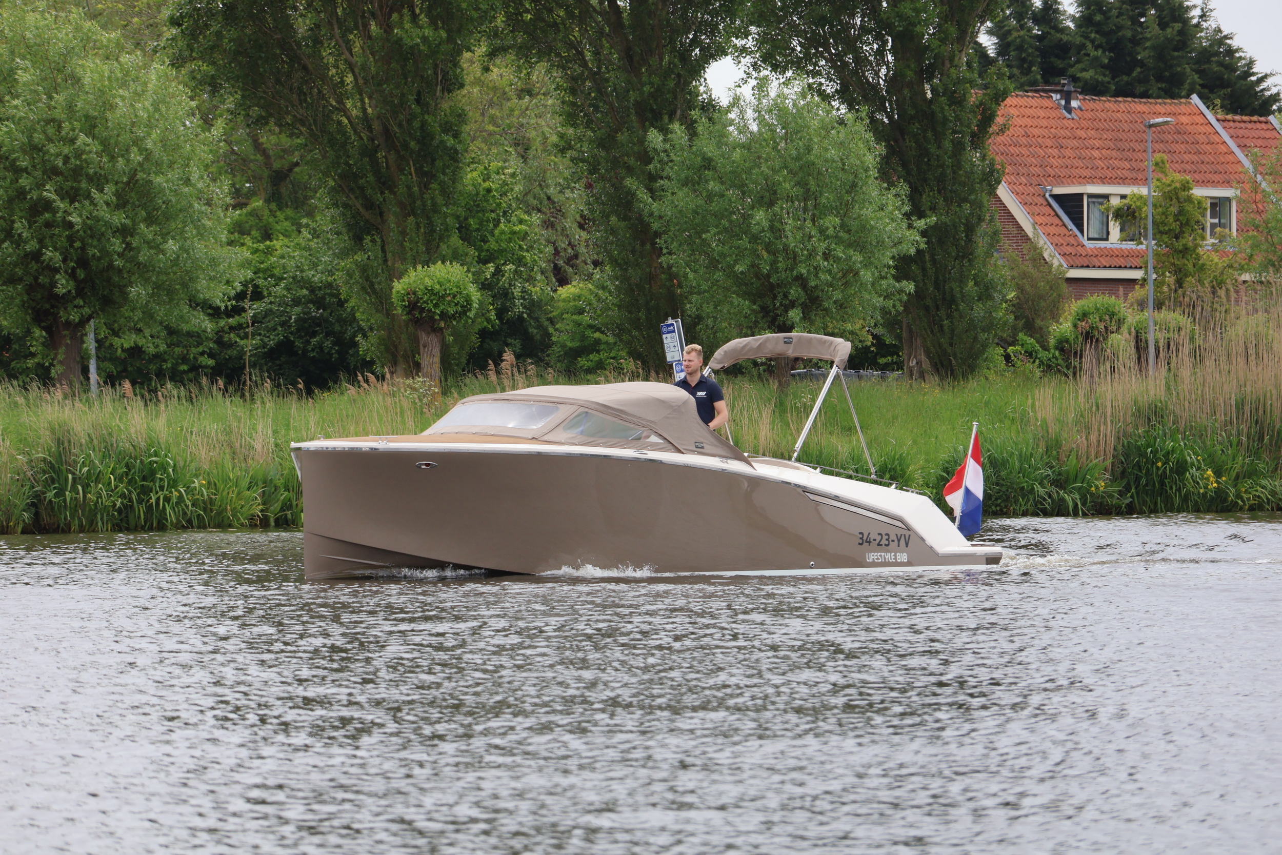 Lifestyle 818 — foto 6 van 29