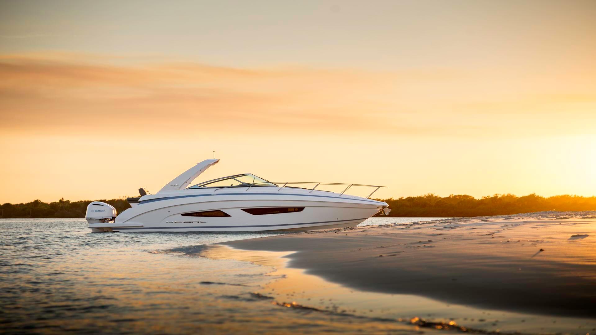 Regal 33 XO — foto 1 van 1