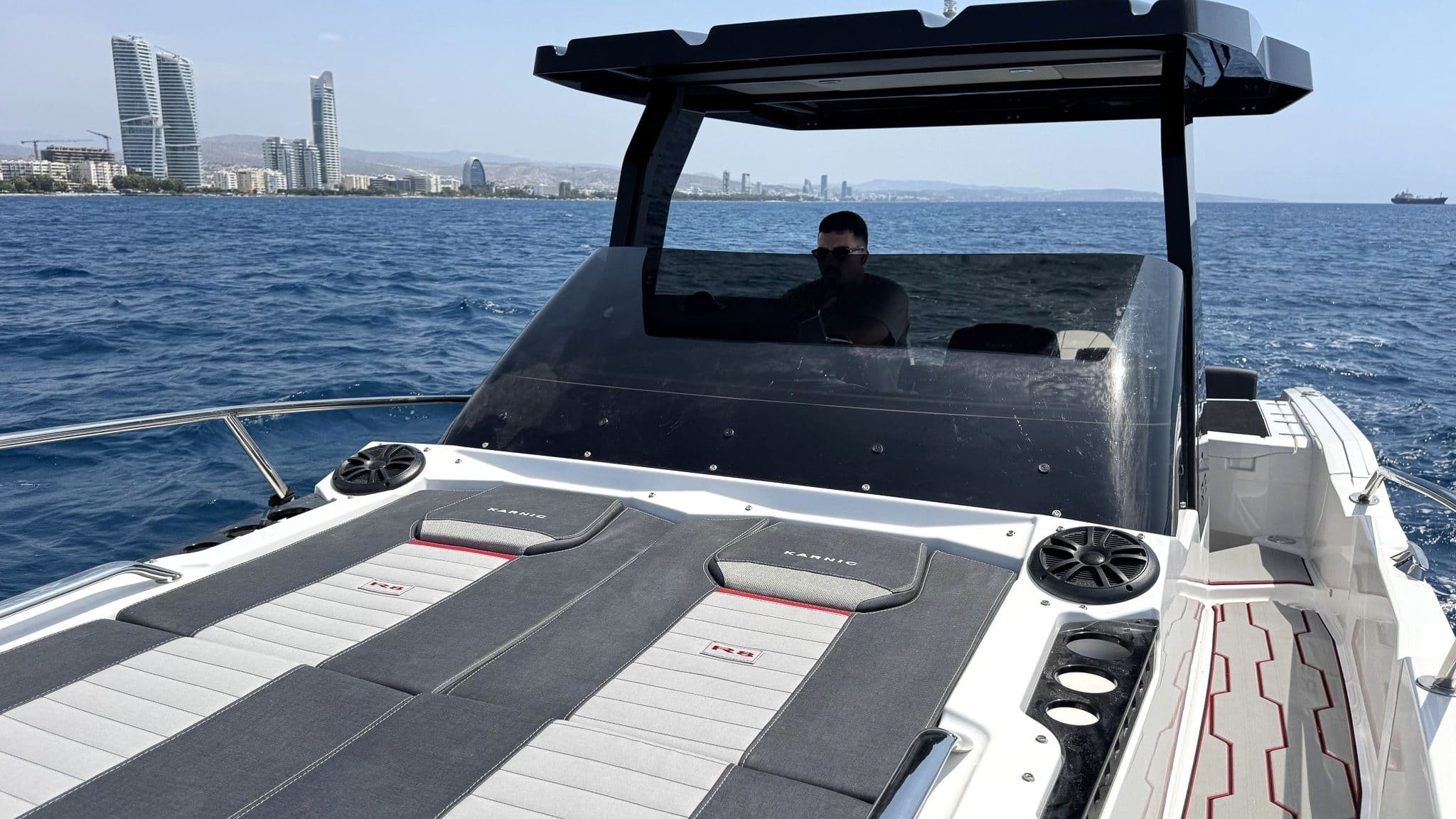 Karnic R8-S HT — foto 13 van 16