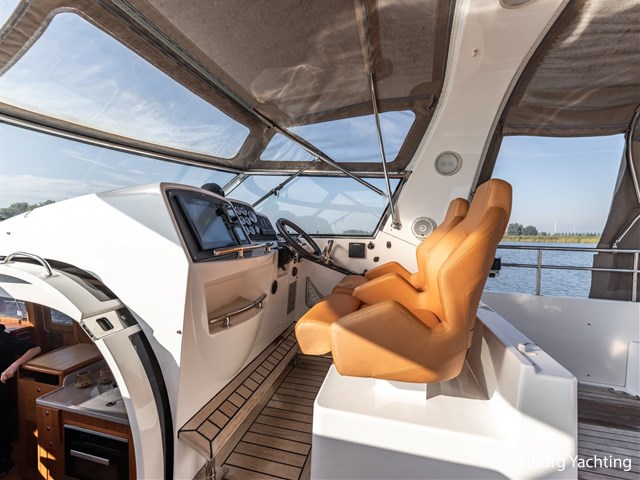Trader 42 - Cabrio — foto 16 van 76