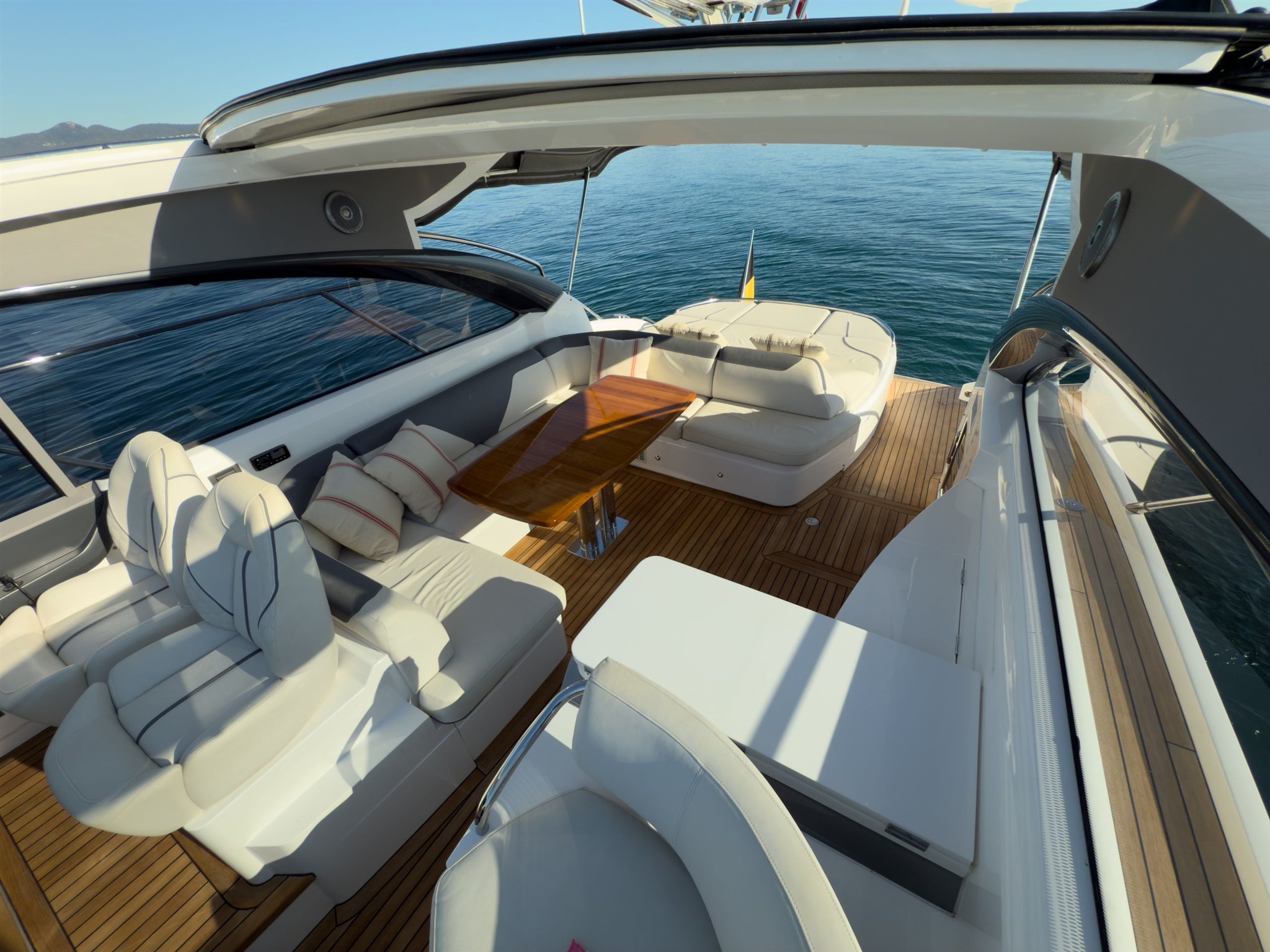 Princess V50 (2018) — foto 8 van 11