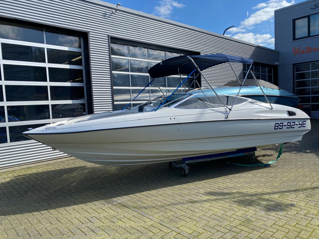 Bayliner Capri Bowrider — foto 3 van 14