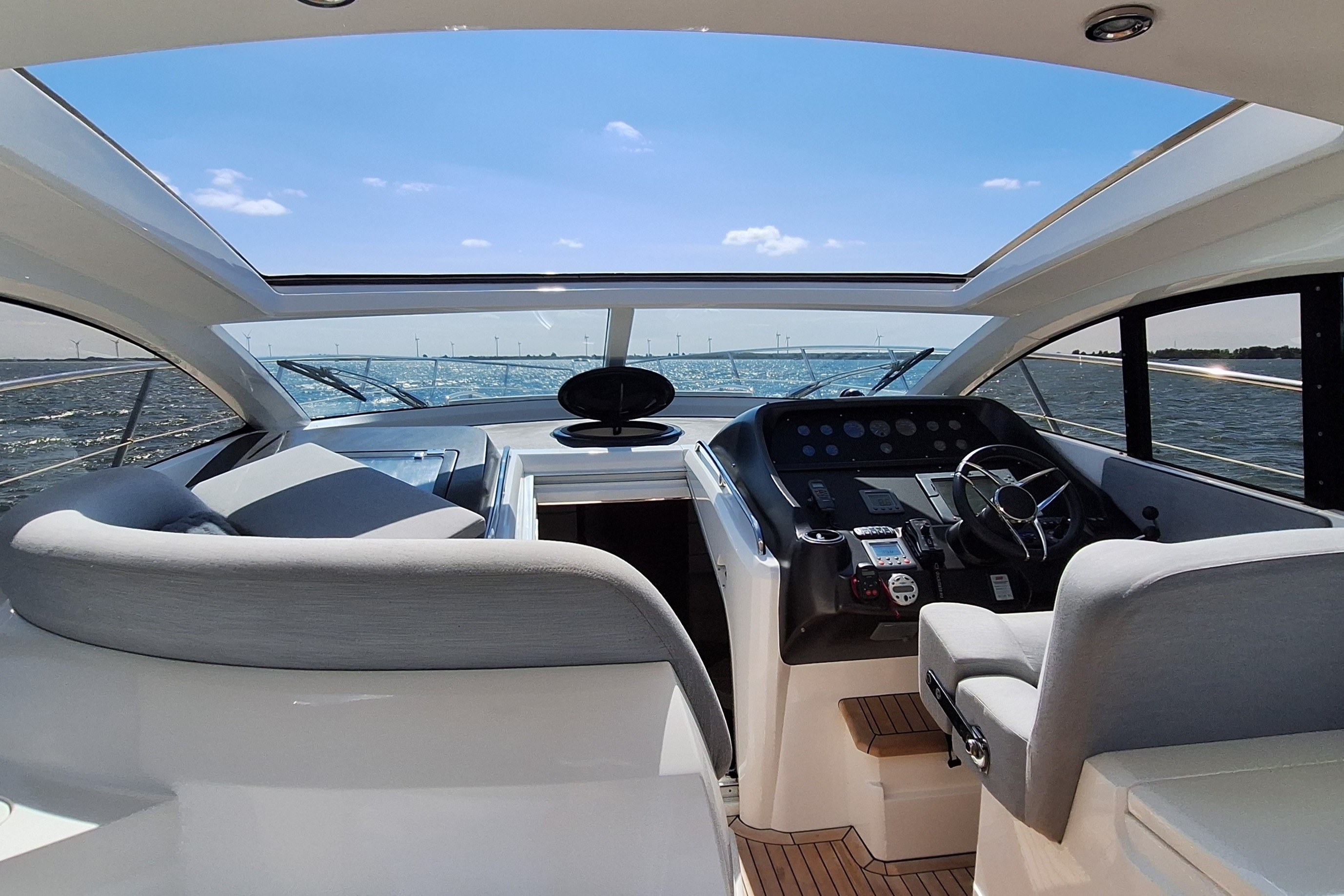 Sunseeker Portofino 47 — foto 24 van 92