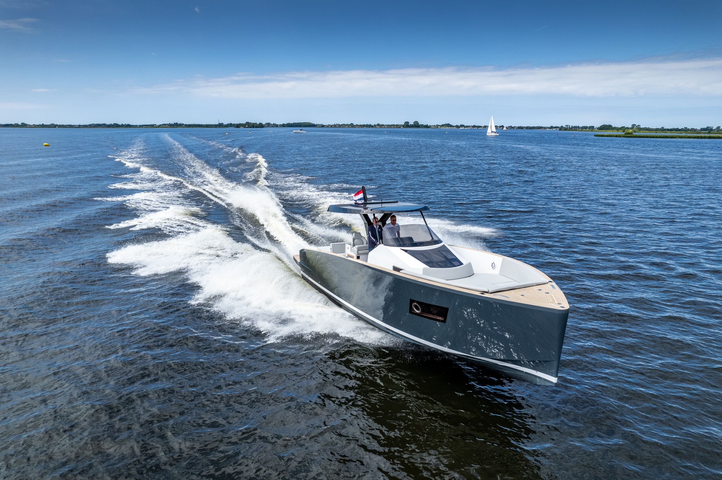 Tesoro T40 Inboard — foto 5 van 9