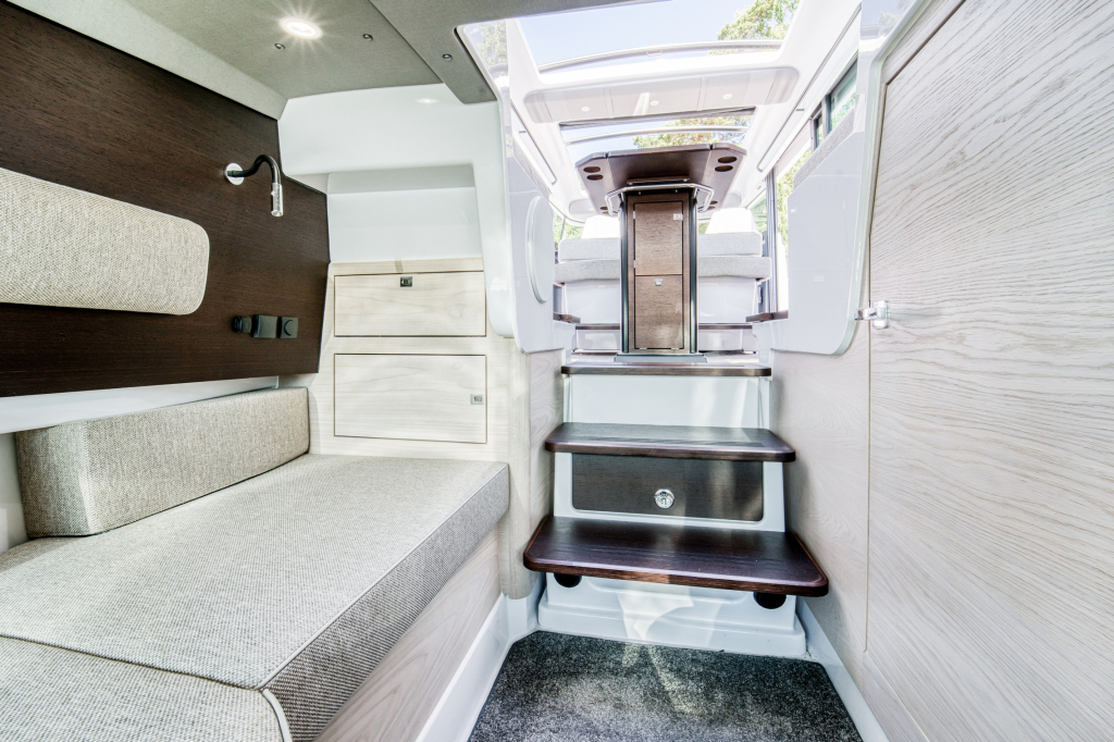 Axopar 45 Cross Cabin BRABUS — foto 12 van 23