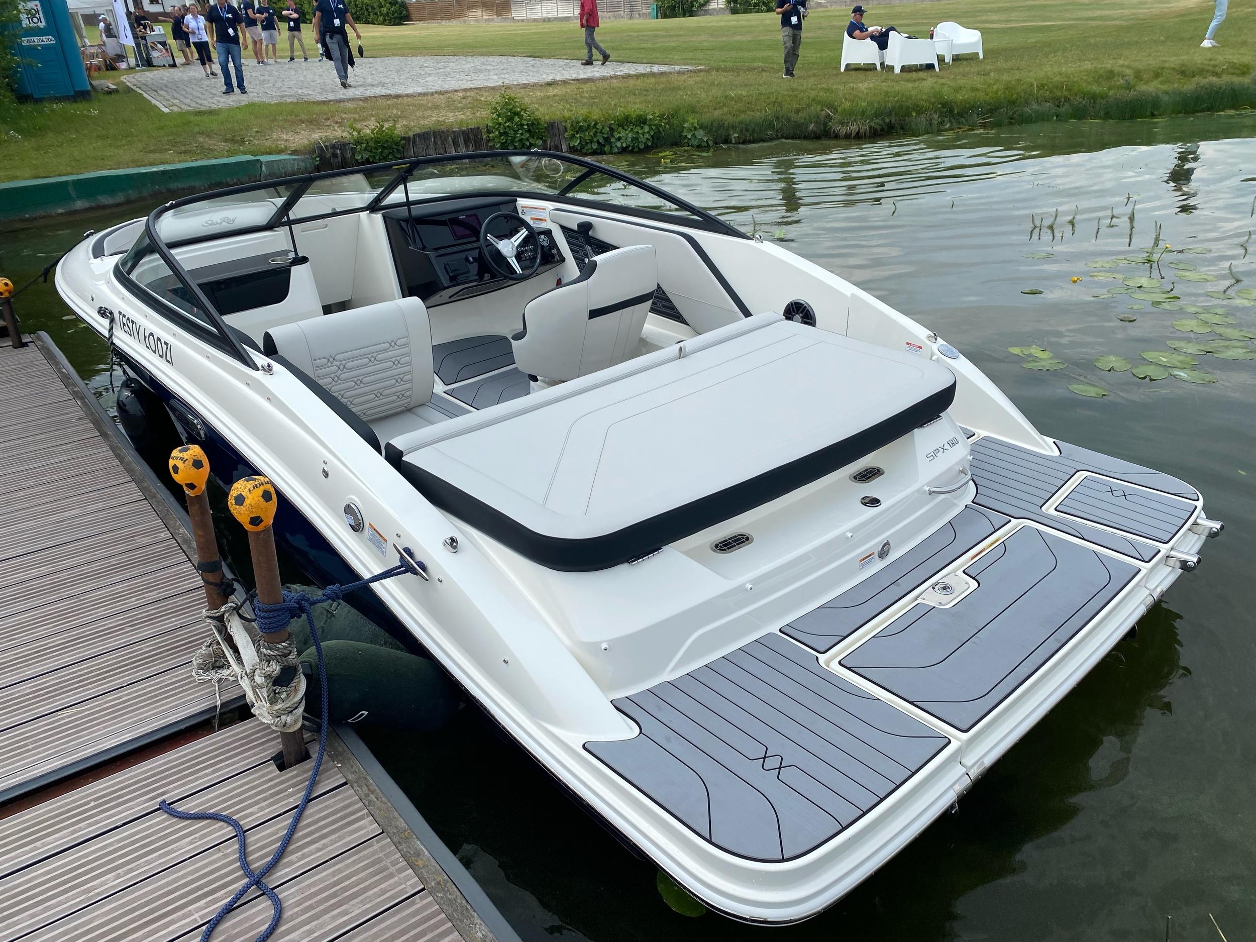Sea Ray SPX 190 — foto 3 van 8