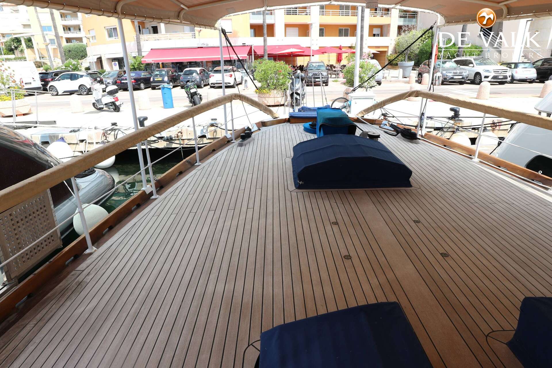 Classic Motor Yacht — foto 6 van 38