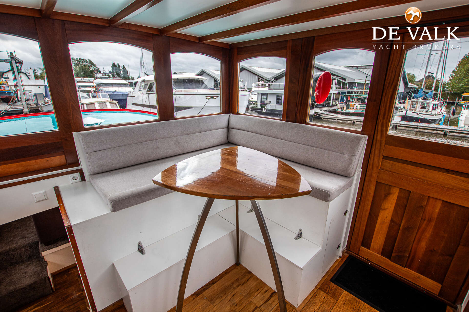 Luxe motor 28M — foto 23 van 44