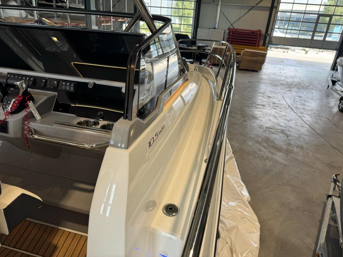 Jeanneau Cap Camarat 10.5 WA S2 op voorraad. Dit schip is aanwezig op de yamaha stand van hiswa te water 2026. — foto 15 van 35