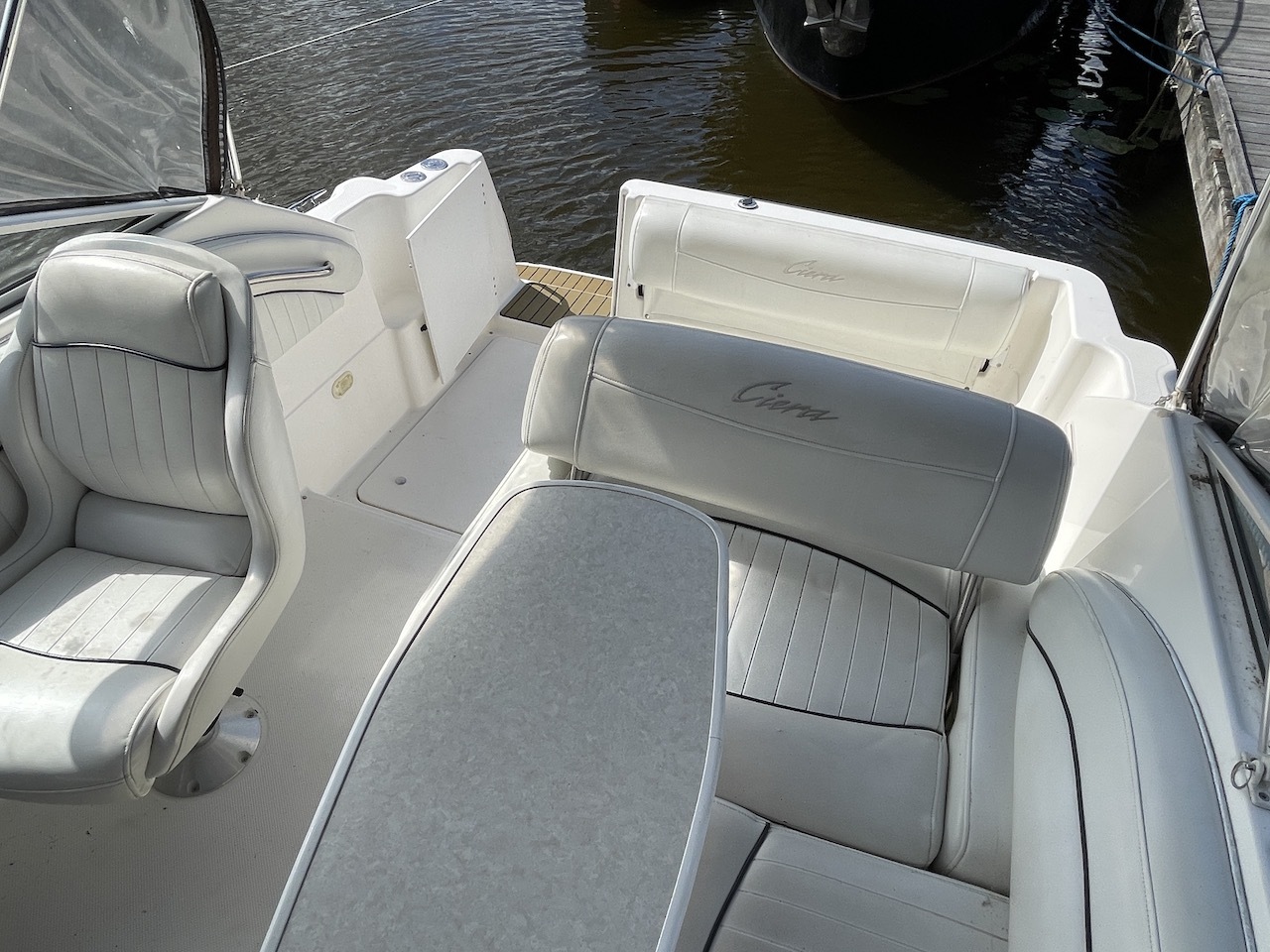 Bayliner 2355 Ciera — foto 11 van 20