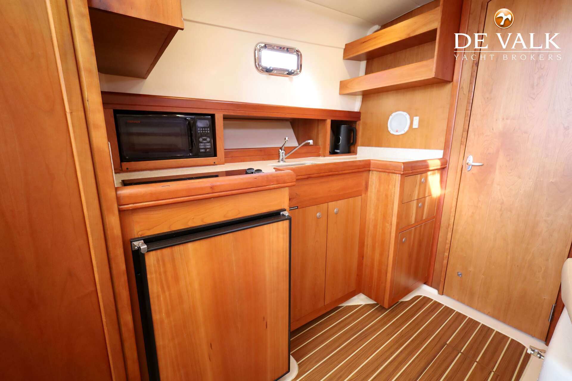 Mainship 34 Rumrunner II — foto 23 van 41