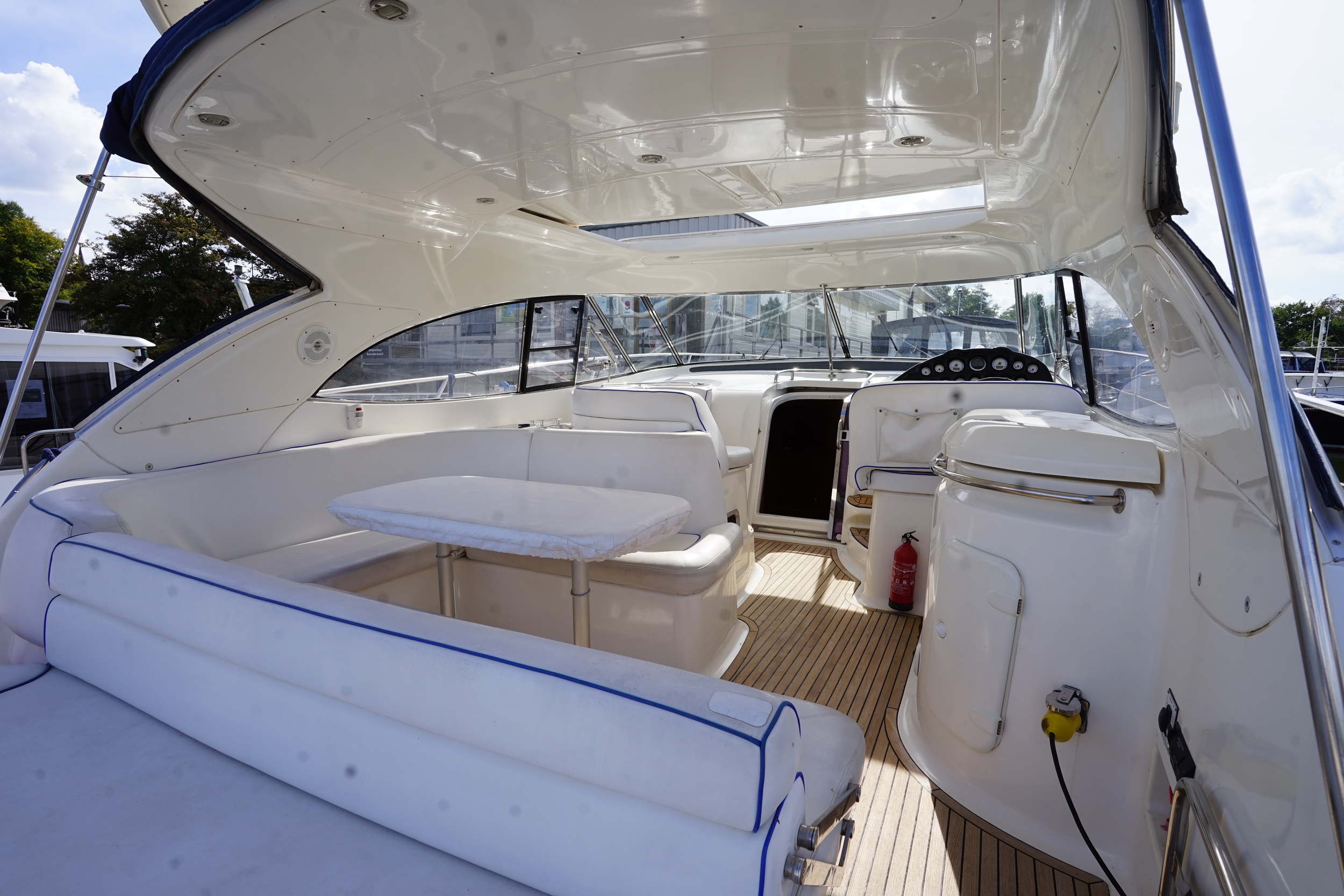 Bavaria 42 HT Sport IPS-500 - hydraulic platform — foto 9 van 42