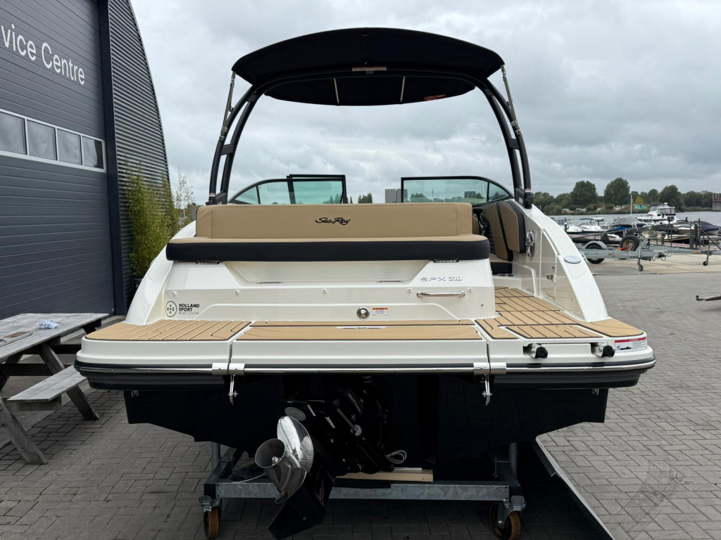 Sea Ray 210 spx — foto 10 van 38