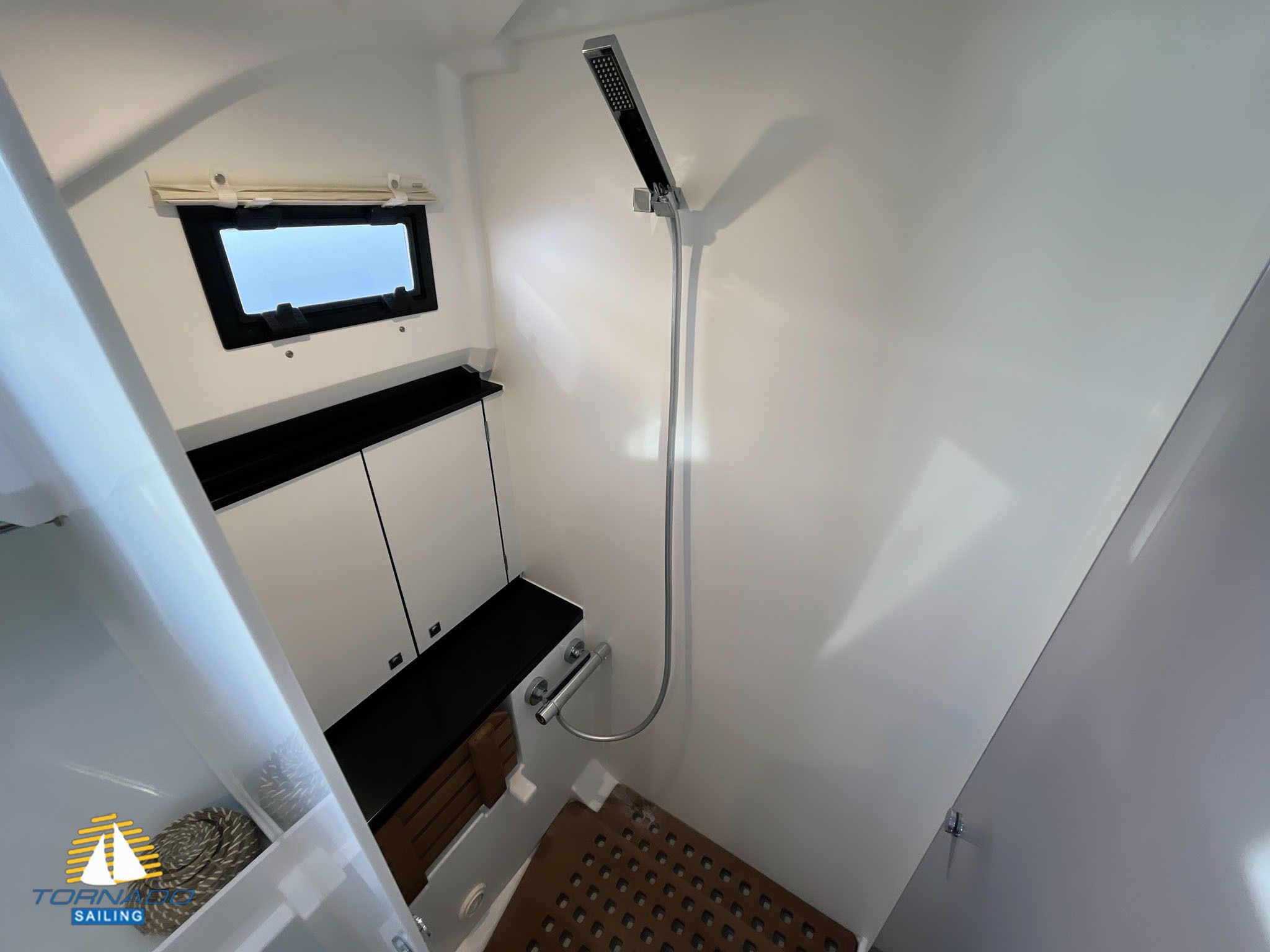 Delphia 12 Flybridge — foto 3 van 3