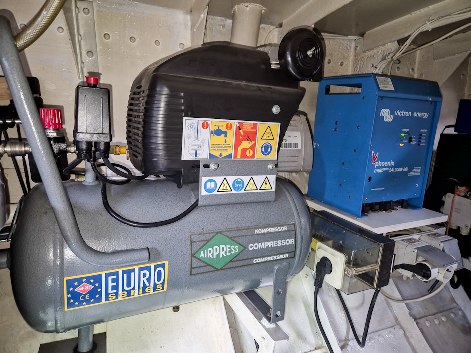 Motorsleepboot Carbon 15.63 met CBB — foto 41 van 48