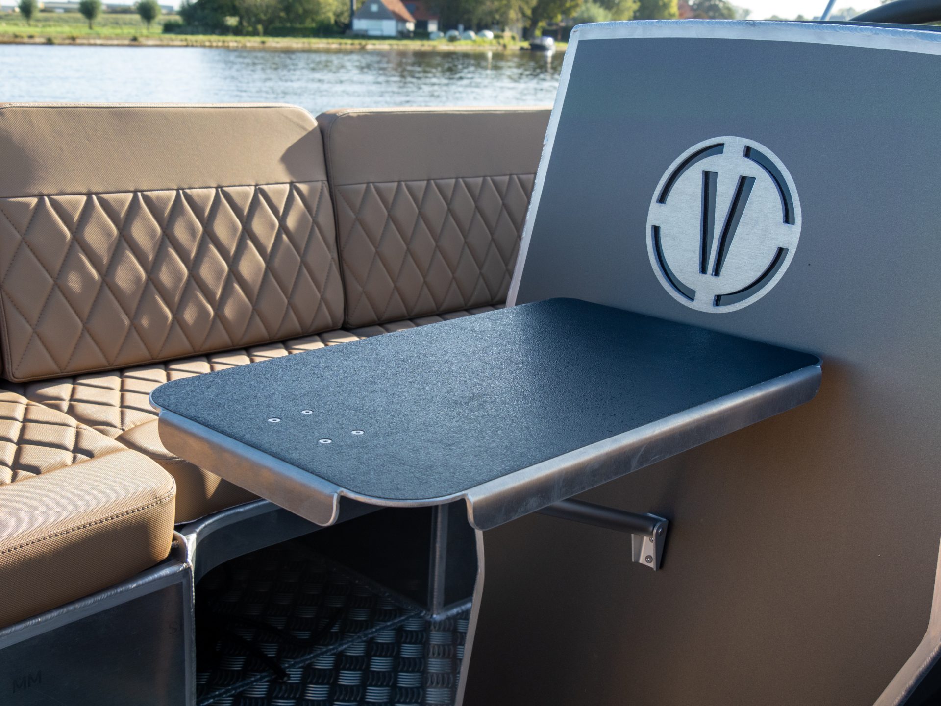 Van Vossen VanVossen E-Tender 700 — foto 7 van 9