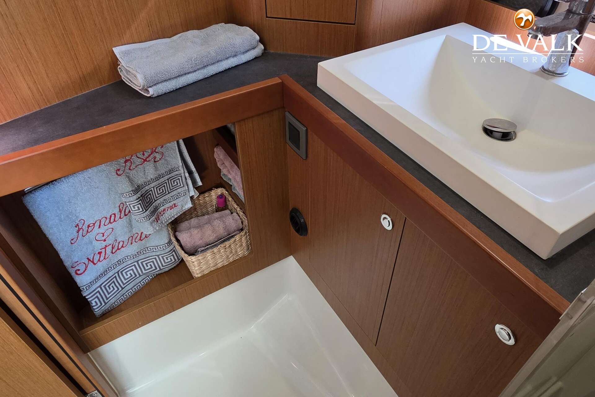 Beneteau Swift Trawler 35 — foto 36 van 43