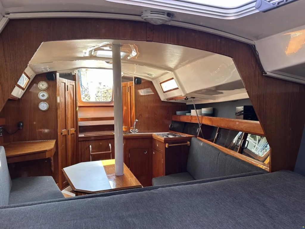 Hunter 28.5 — foto 12 van 44