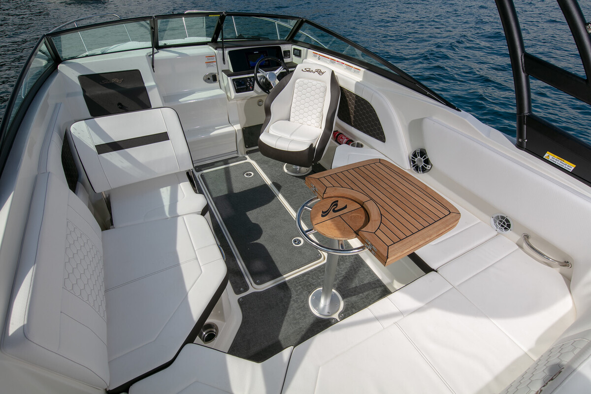 Sea Ray Sun Sport 230 OB — foto 17 van 20