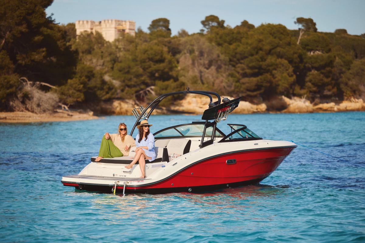 Sea Ray SPX 210