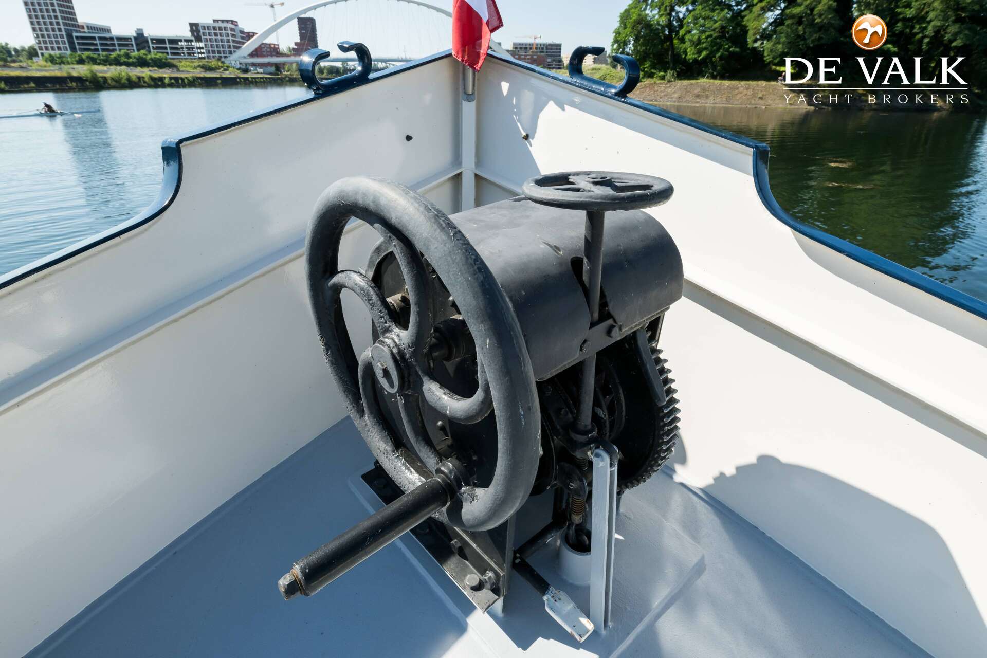 Luxe motor 28M — foto 19 van 44