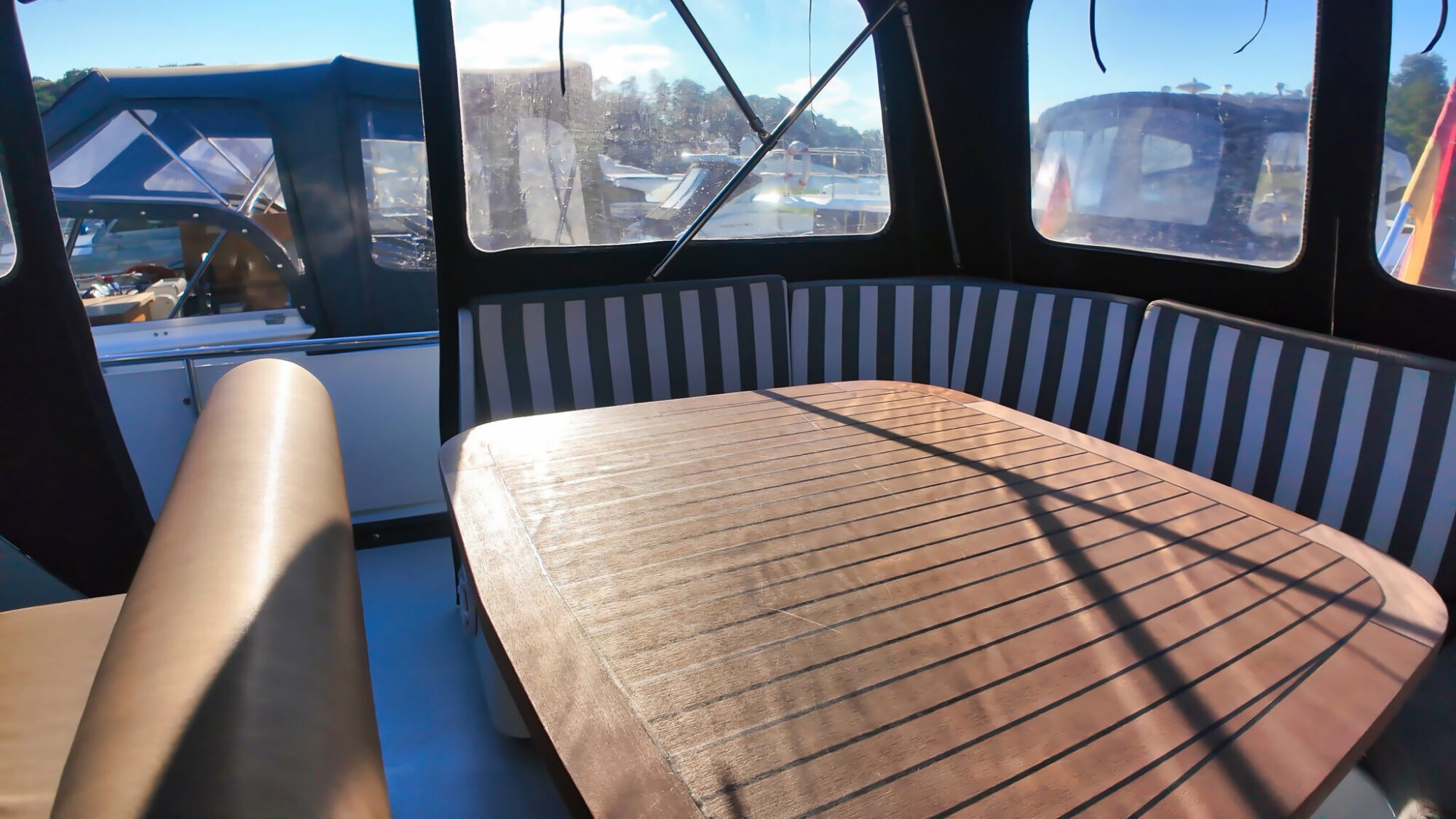 Aventura 43 AK Cabrio — foto 7 van 44