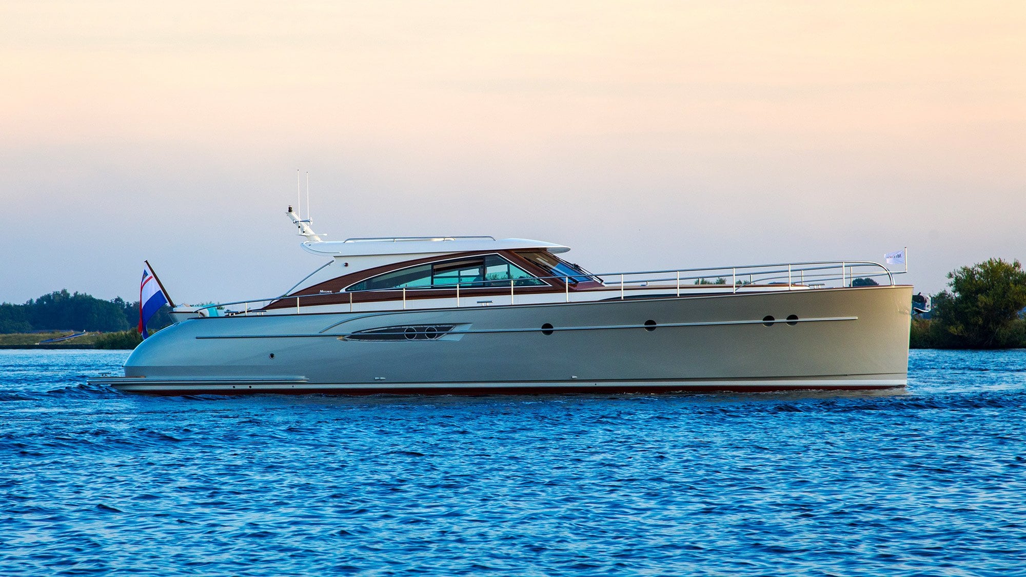 GREY PEARL — foto 1 van 12